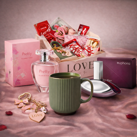 Pretty in Pink Euphoria Fragrance Gift Box