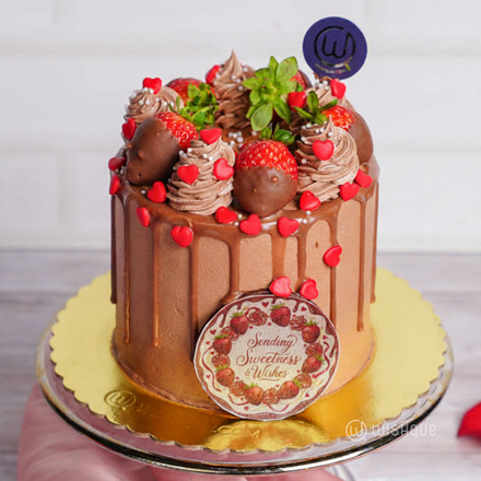 Berry Much In Love Chocolate Cake