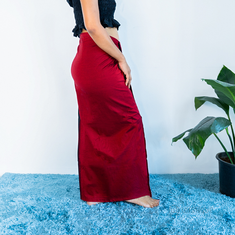 Avurudu Colour Red & Black Handloom Lungi