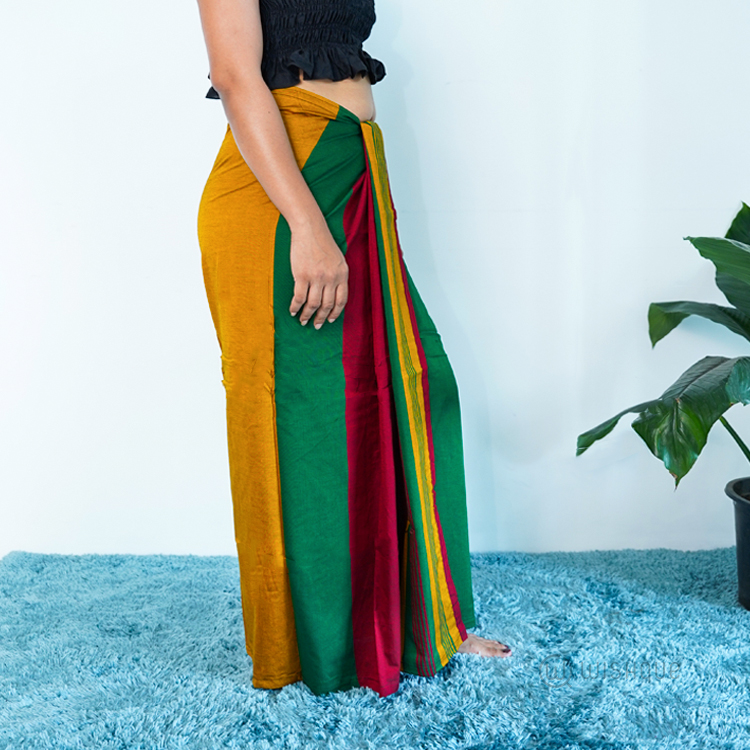 Maroon & Gold Line Avurudu Handloom Lungi