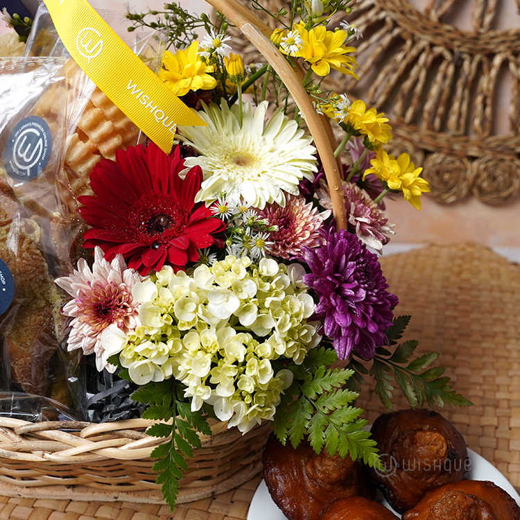 Avurudu Blossom & Sweet Delight Basket