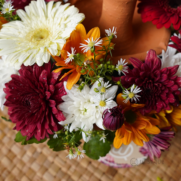 A Blooming Glow Clay Lamp Arrangement