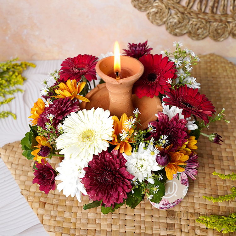 A Blooming Glow Clay Lamp Arrangement