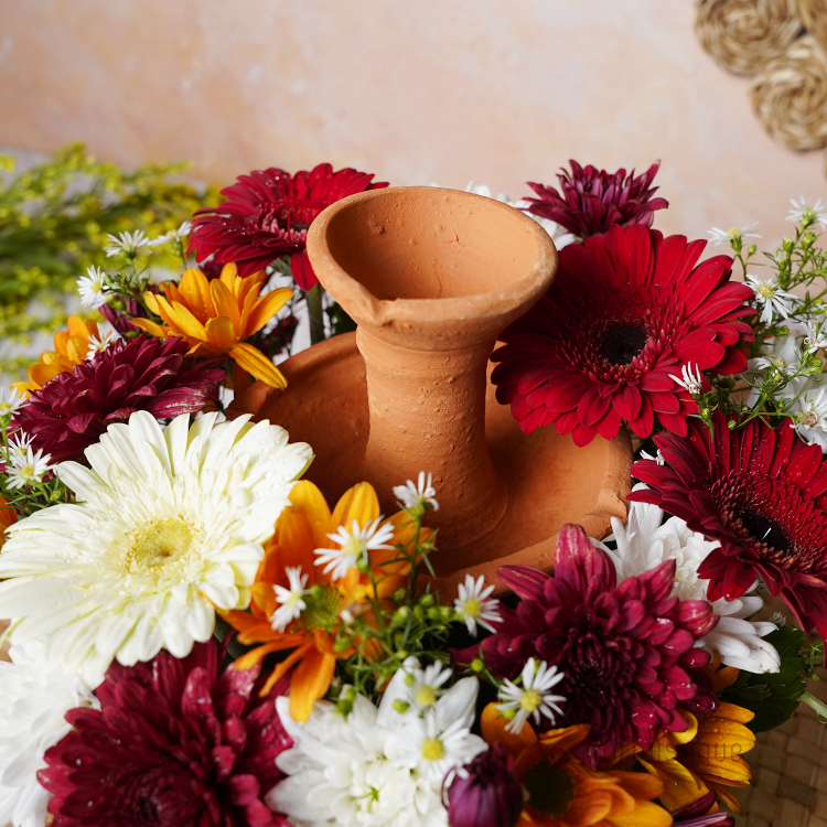 A Blooming Glow Clay Lamp Arrangement