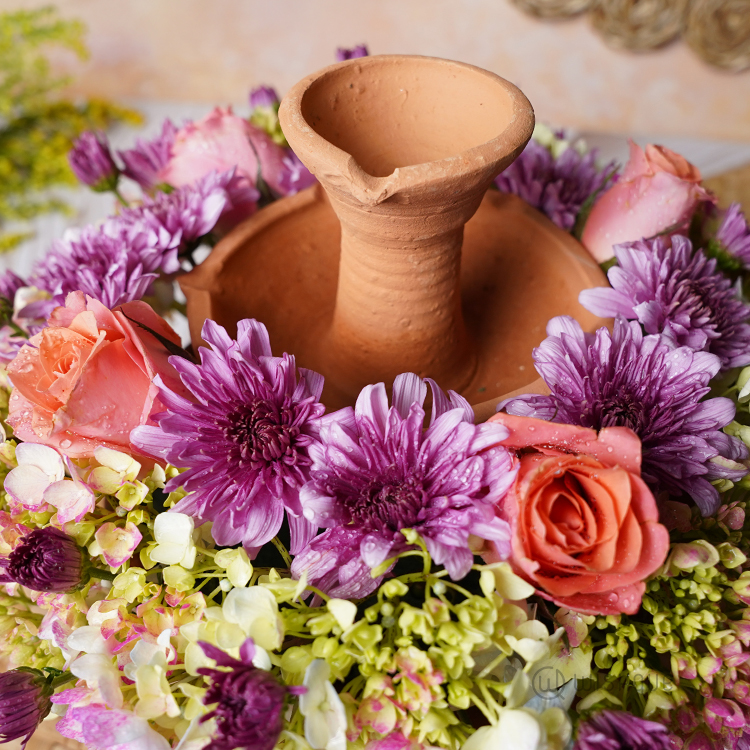 Avurudu Sparkle Clay Lamp Arrangement