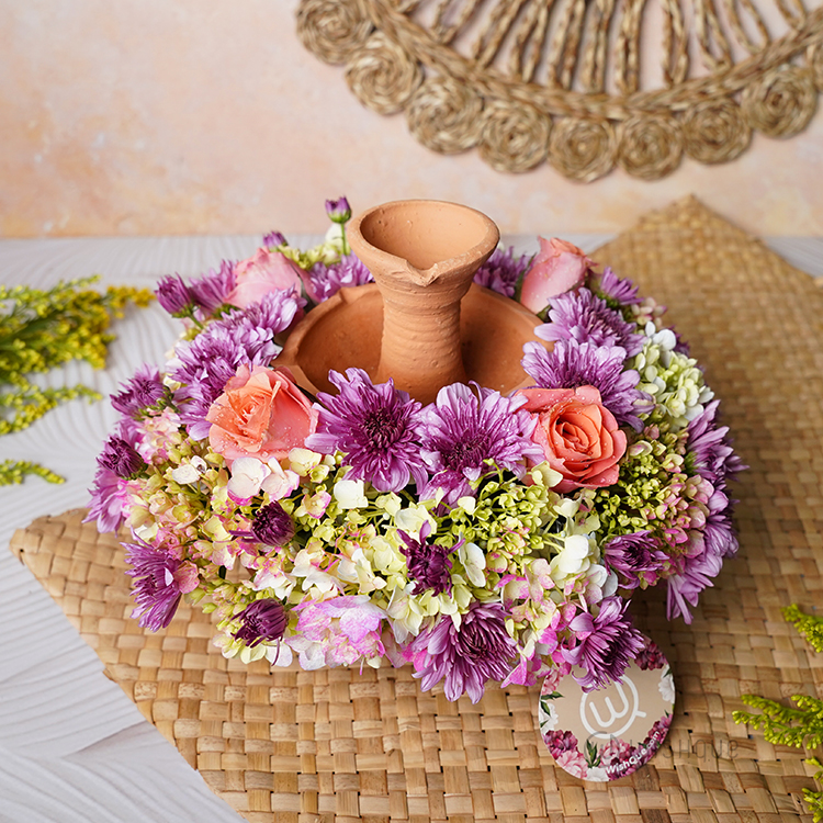 Avurudu Sparkle Clay Lamp Arrangement