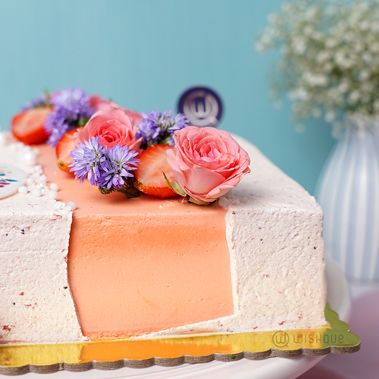 Fresh Blush Blooms Strawberry Blended Vanilla Cake