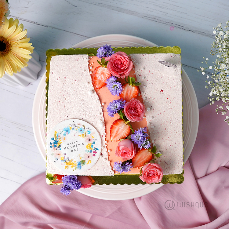 Fresh Blush Blooms Strawberry Blended Vanilla Cake