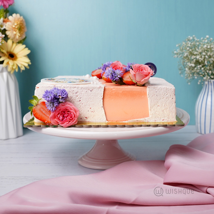 Fresh Blush Blooms Strawberry Blended Vanilla Cake