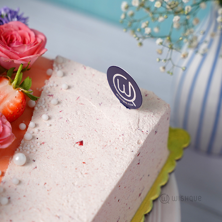 Fresh Blush Blooms Strawberry Blended Vanilla Cake