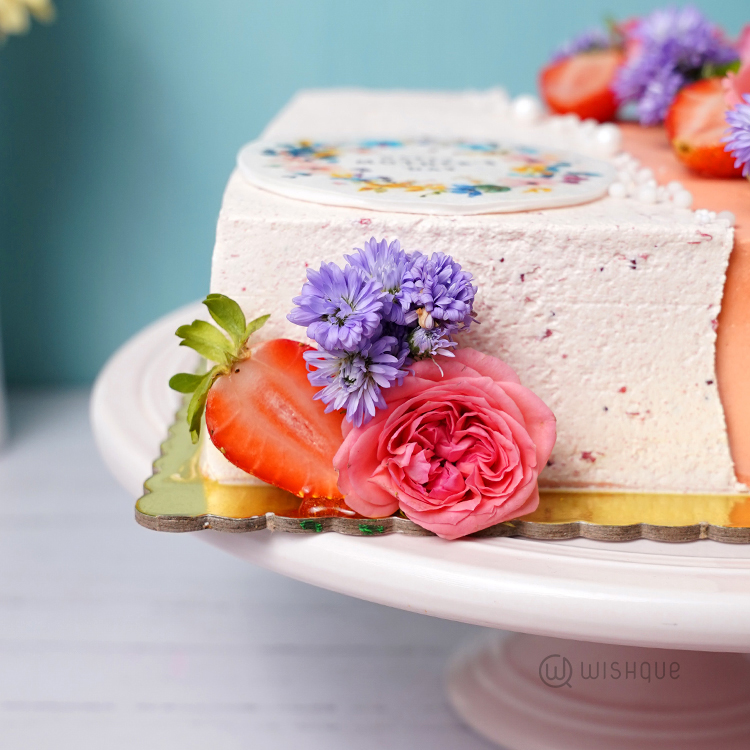 Fresh Blush Blooms Strawberry Blended Vanilla Cake