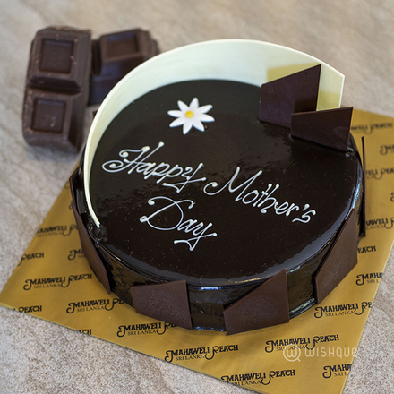 Queen of Hearts Chocolate Cake