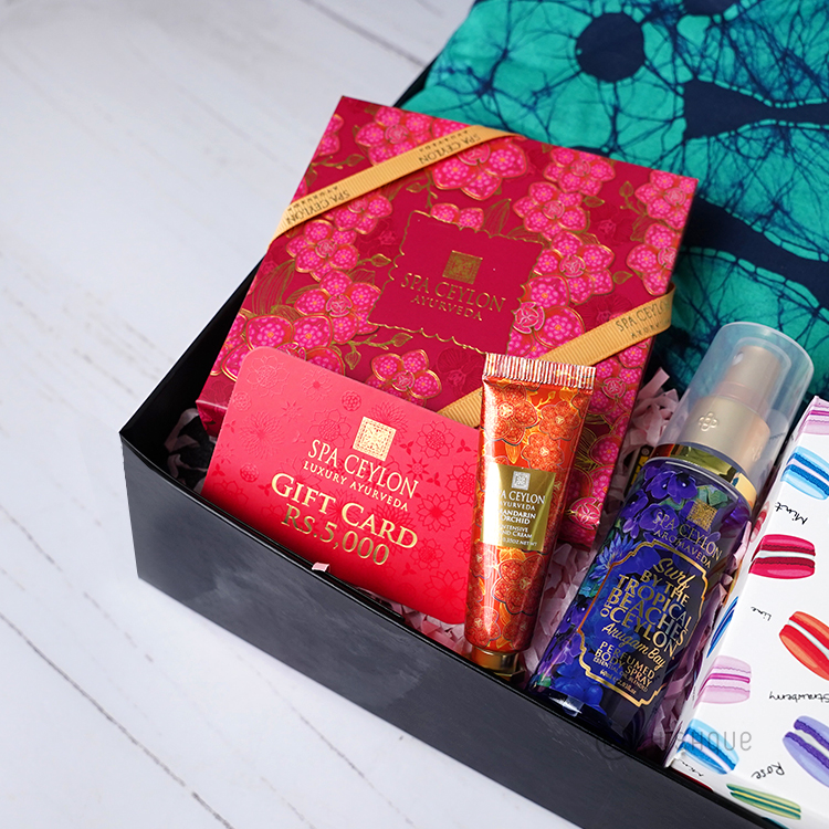 Mom's Pampering Spa Gift Box