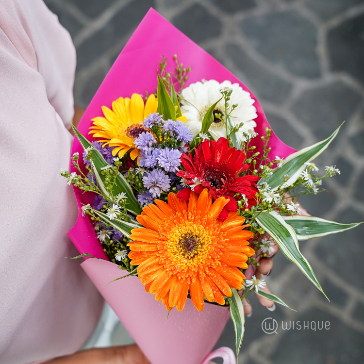 Vivid Bliss Elegant Love Bloom
