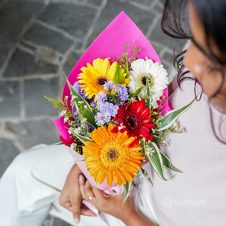 Vivid Bliss Elegant Love Bloom