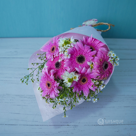 Rosy Bloom Delight Fresh Flower Bouquet