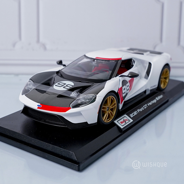 Maisto 2021 Ford GT Heritage White Special Edition