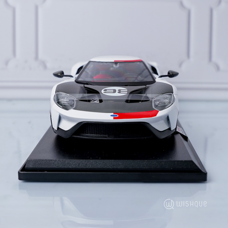 Maisto 2021 Ford GT Heritage White Special Edition