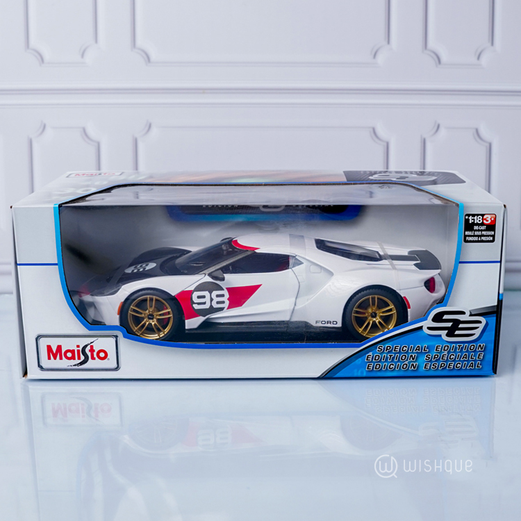 Maisto 2021 Ford GT Heritage White Special Edition