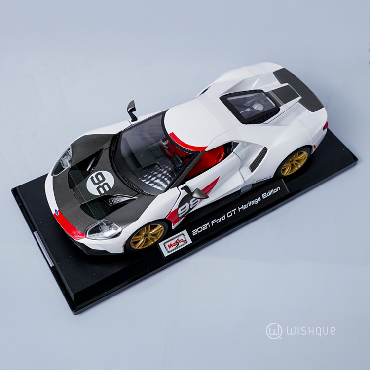 Maisto 2021 Ford GT Heritage White Special Edition