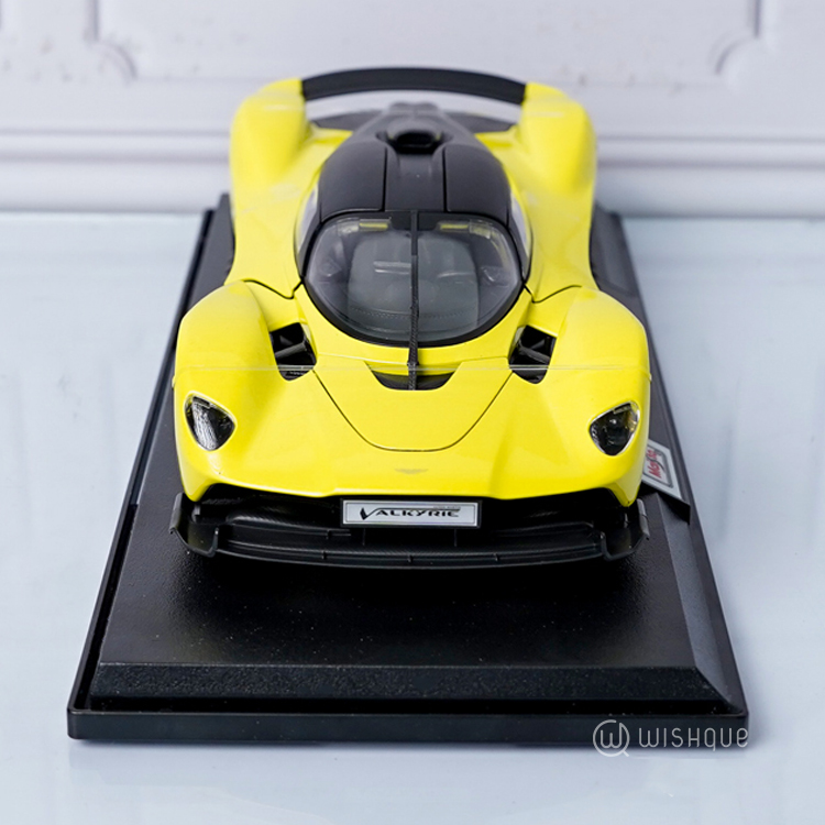 Maisto Aston Martin Valkyrie Yellow Green Model