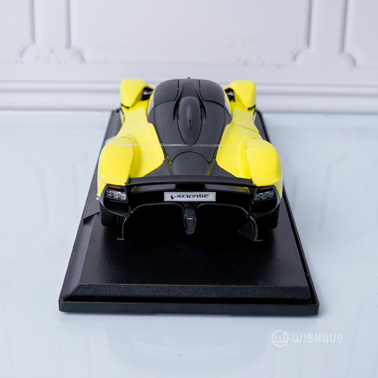 Maisto Aston Martin Valkyrie Yellow Green Model