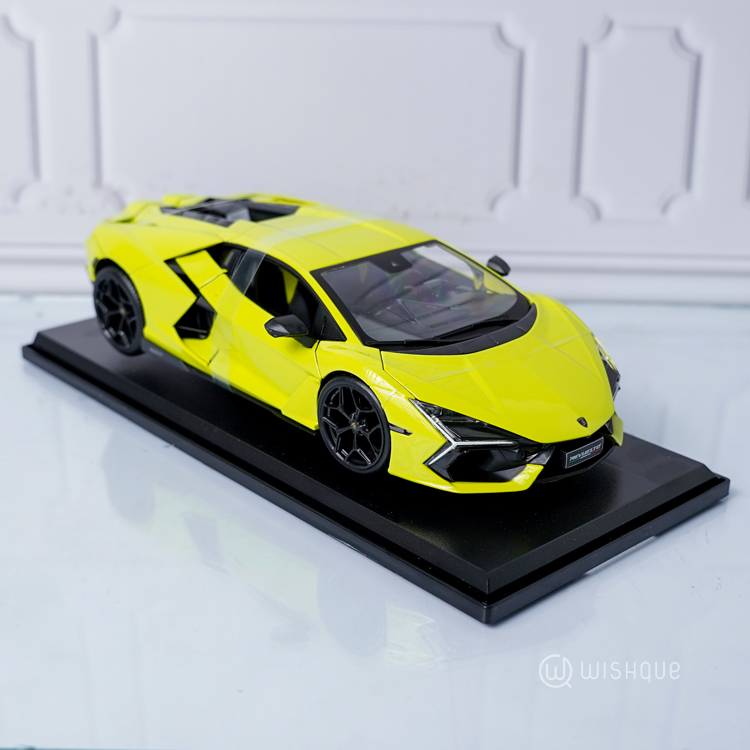 Maisto Lamborghini Revuelto Diecast Model Car - Neon Green