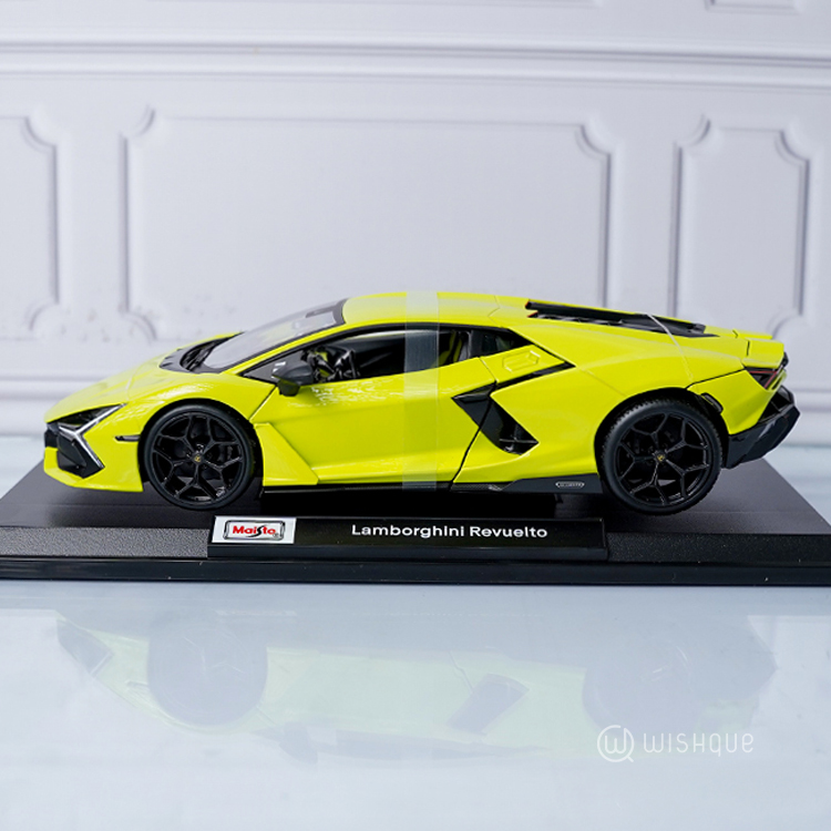 Maisto Lamborghini Revuelto Diecast Model Car - Neon Green