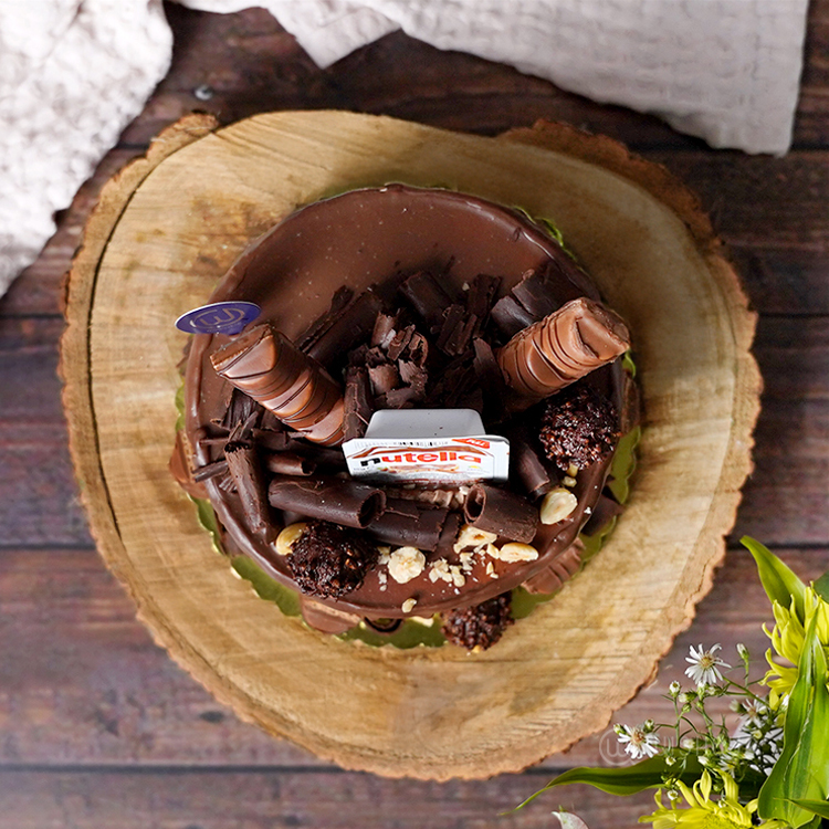Kindo Bueno Ultimate Chocolate Cake