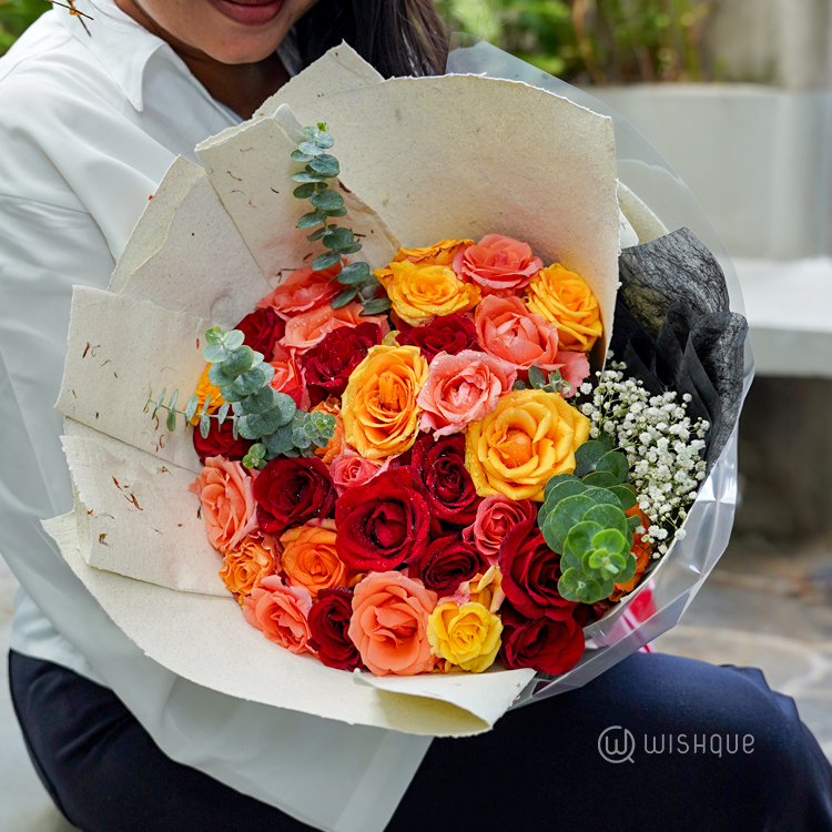 Love in Three Hues Fresh Roses Bouquet