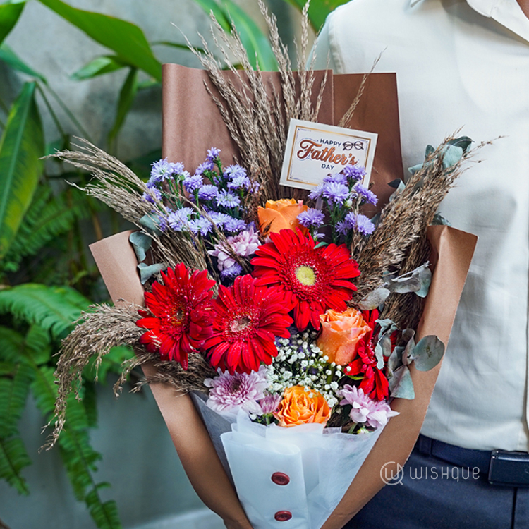 The Warm Classic Father's Day Floral Bouquet