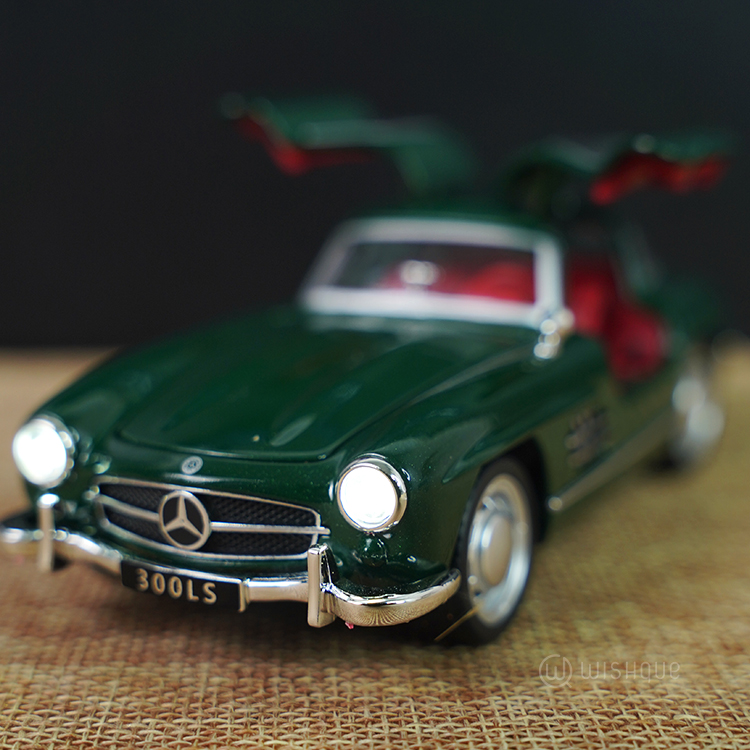 The Emerald Legend Prestige Gift Box