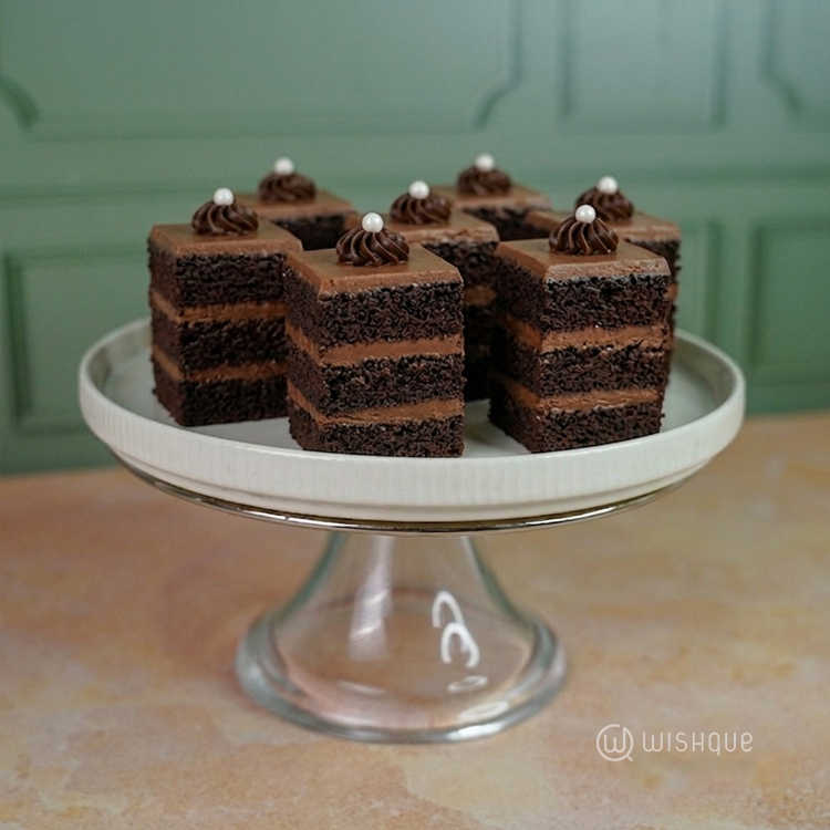 Grand Celebration Chocolate Cake Party Pack