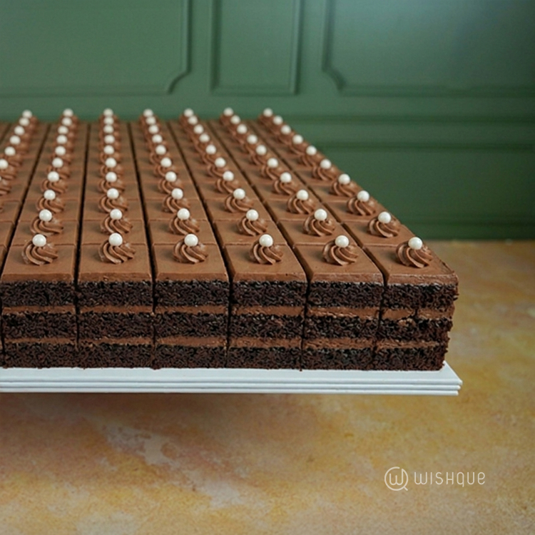 Grand Celebration Chocolate Cake Party Pack