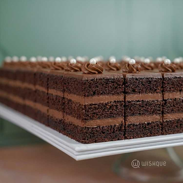 Grand Celebration Chocolate Cake Party Pack