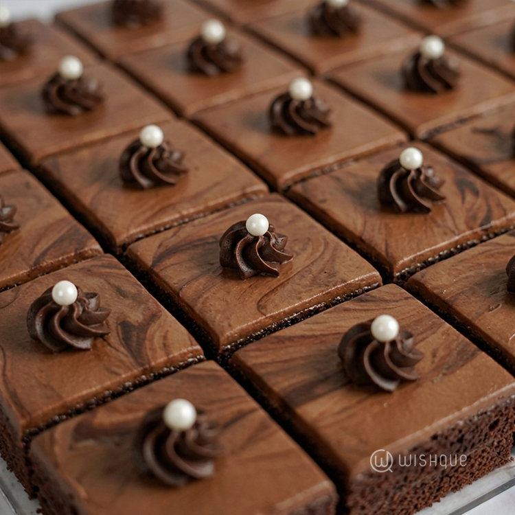 Grand Celebration Chocolate Cake Party Pack