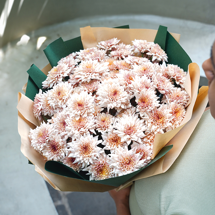 Mocha Blossom Chrysanthemum Bouquet