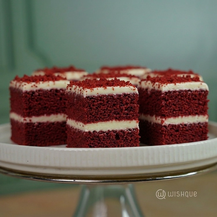 Grand Celebration Red Velvet Cake Party Pack