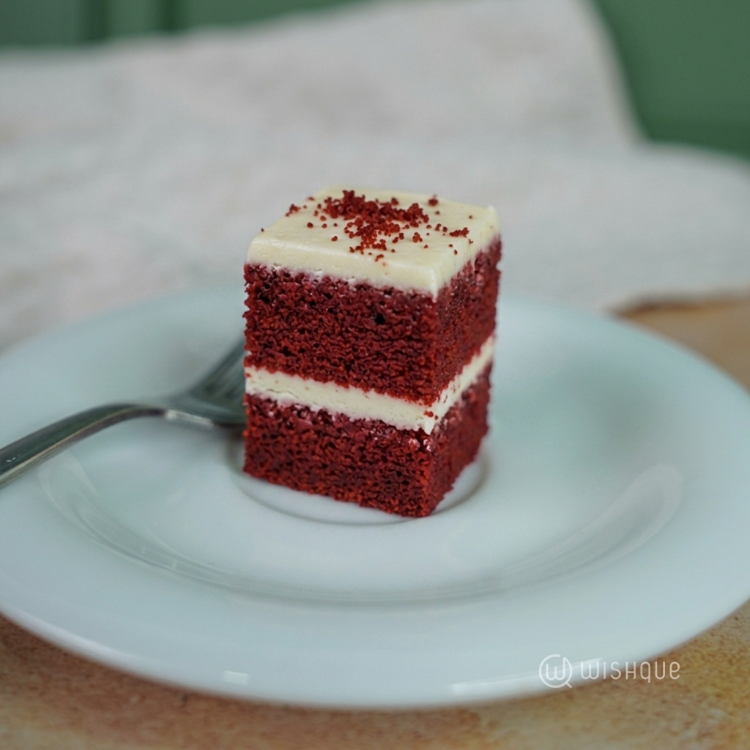 Grand Celebration Red Velvet Cake Party Pack