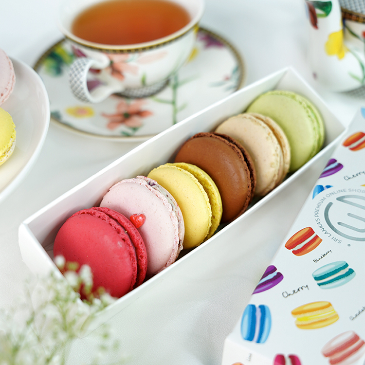Le Delice French Macaron Collection Box of 6