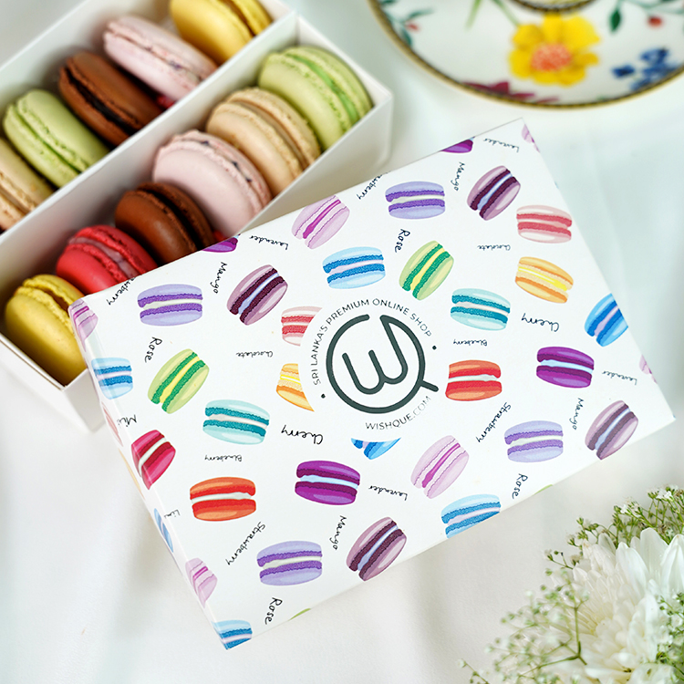 Le Delice French Macaron Collection Box of 12