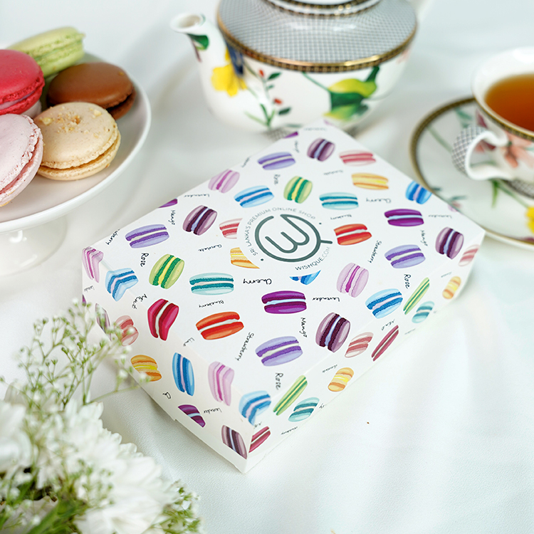 Le Delice French Macaron Collection Box of 12