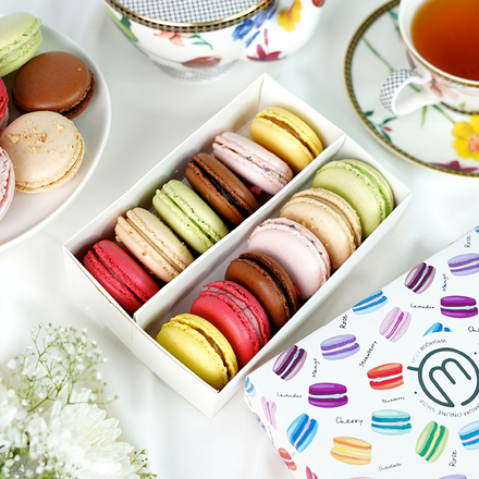 Le Delice French Macaron Collection Box of 12
