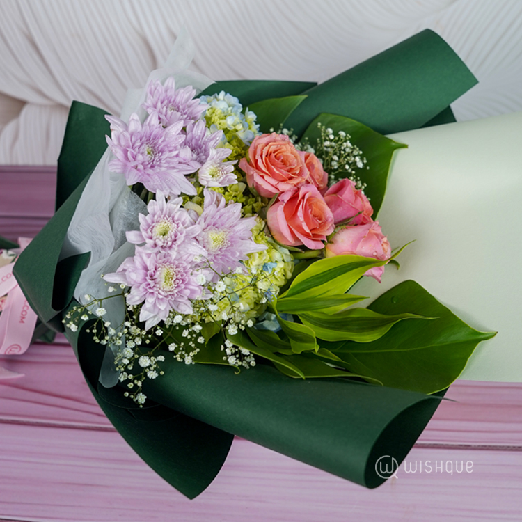 Green Rosy Floral Bouquet