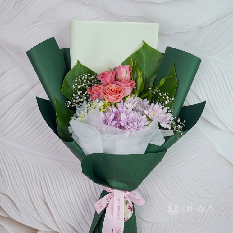 Green Rosy Floral Bouquet