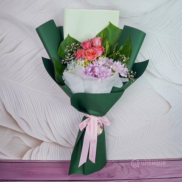 Green Rosy Floral Bouquet